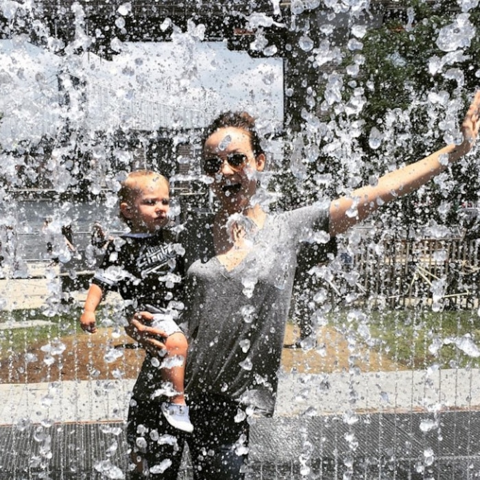 Olivia Wilde Shares Rare Photo Of One Year Old Son Otis E Online Uk